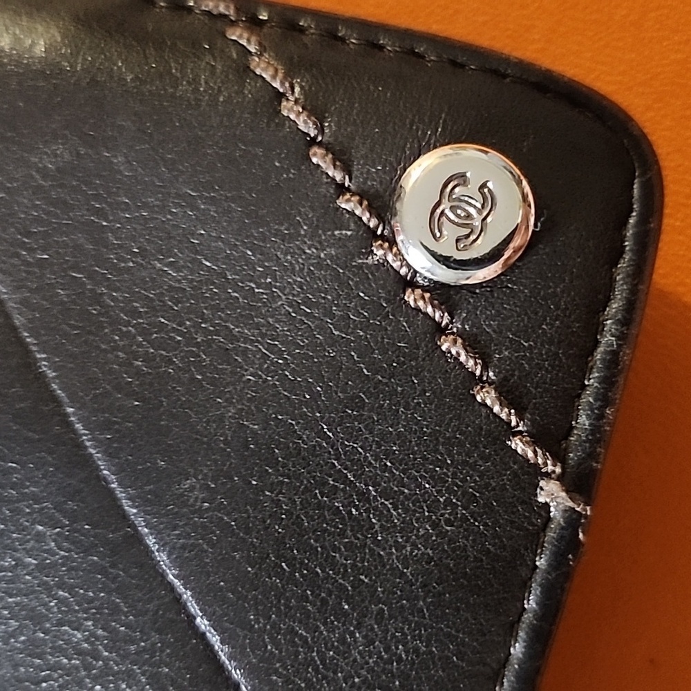 Chanel #7 🌟 Bifold Long wallet converted to Crossbody chain purse - Picture 4 of 13